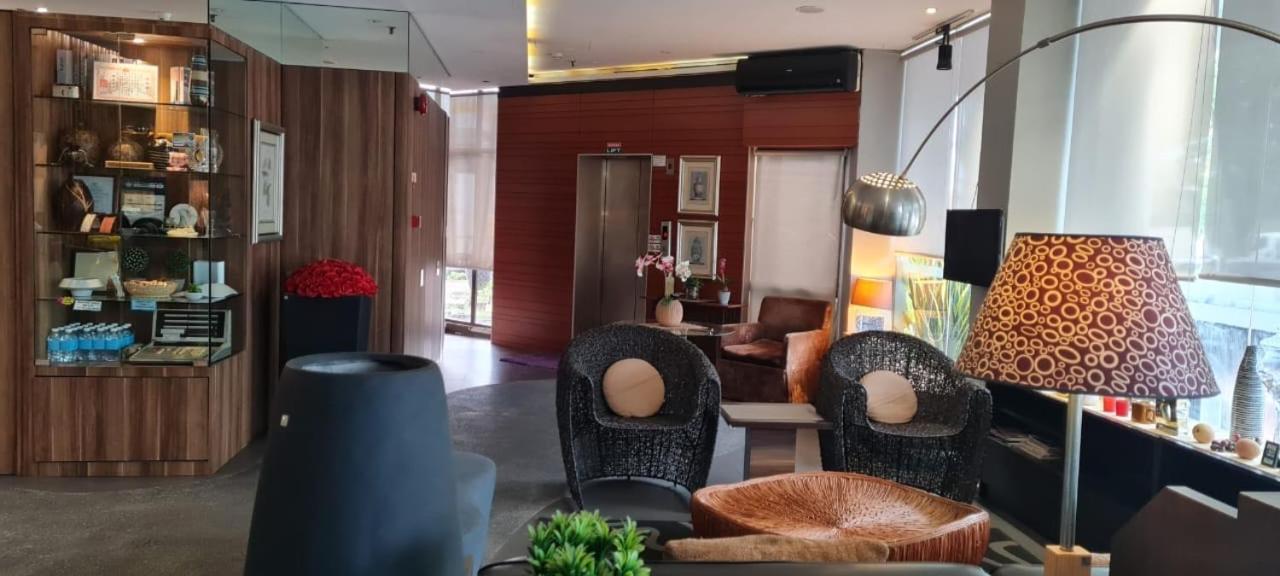 Extreme Boutique Hotel Kluang Exterior photo